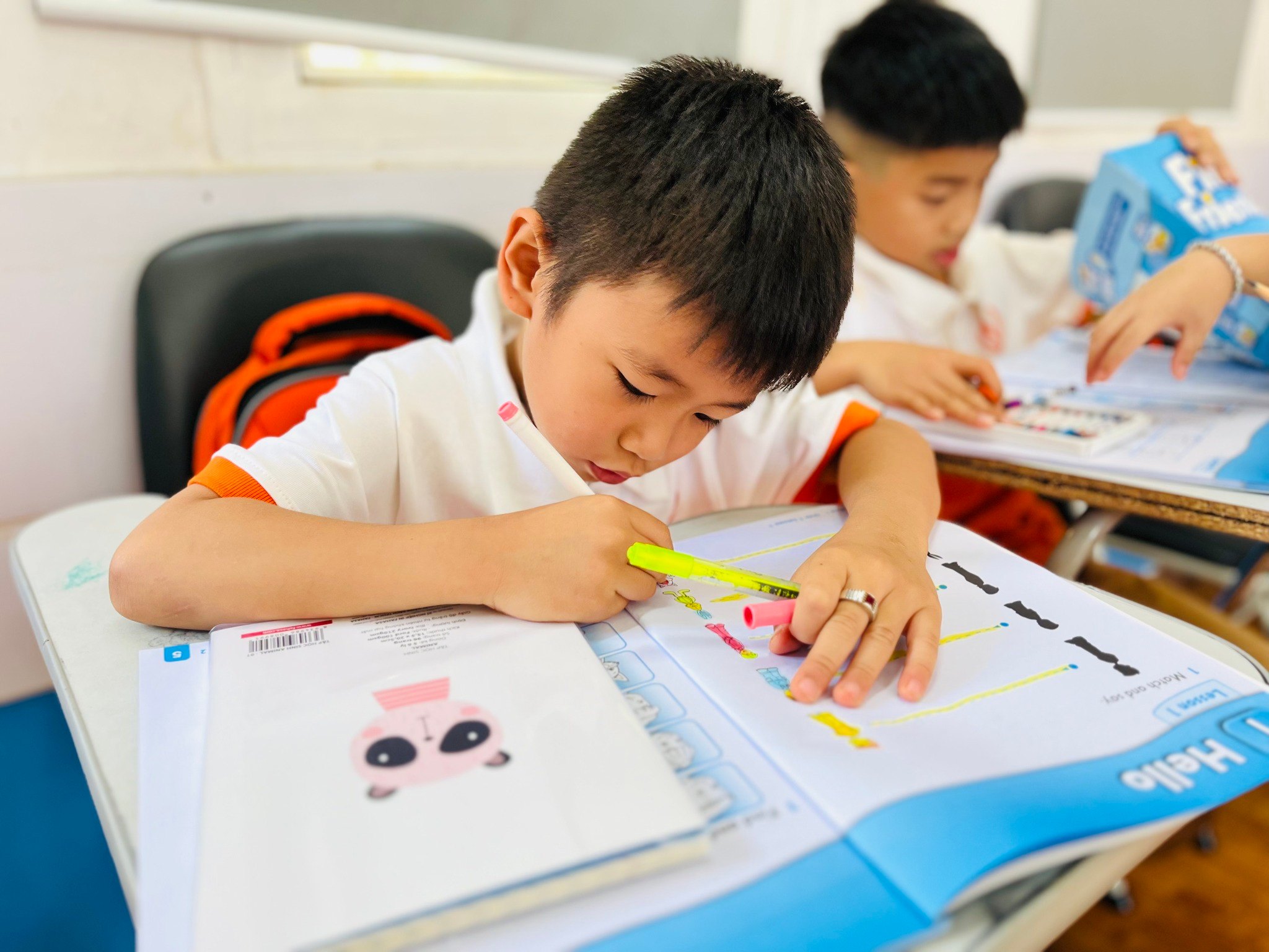 Slide f19871de-7056-4666-b9f2-9e2d121cc899