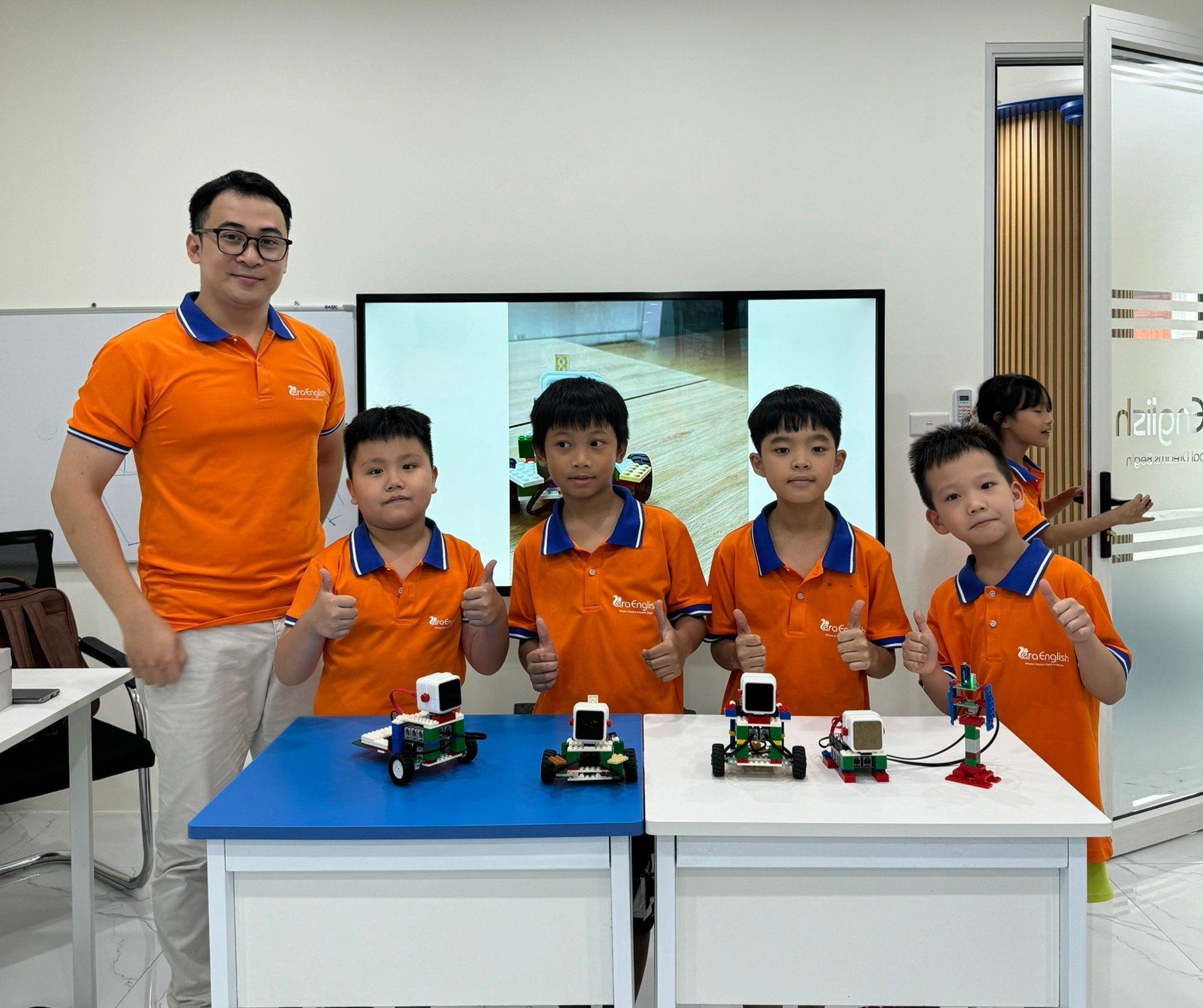 Slide 1cdae9d6-8be6-4fba-a796-e416f2727771