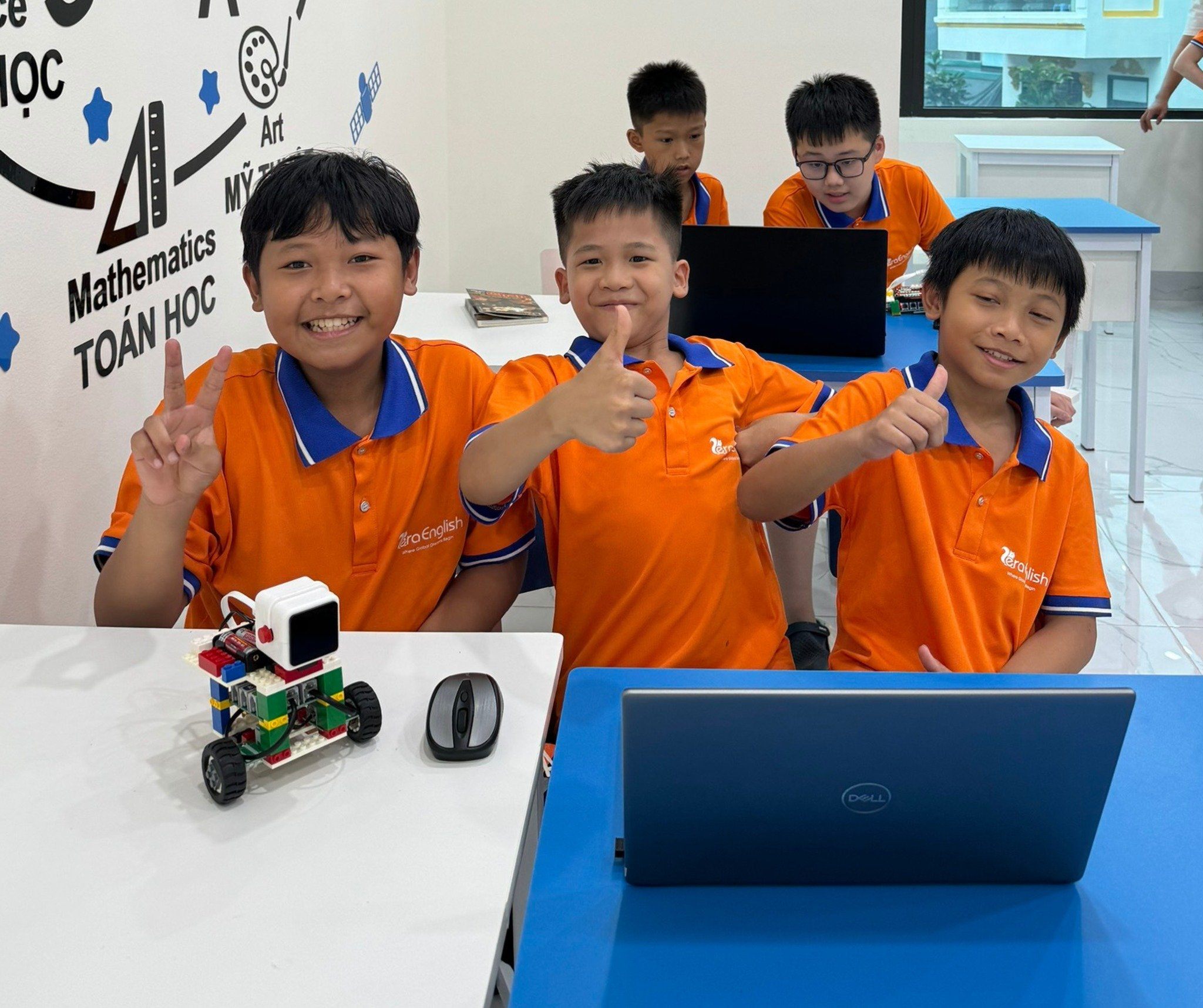 Slide 6d1d75e2-1d35-42d6-992f-2c4d40de8a90