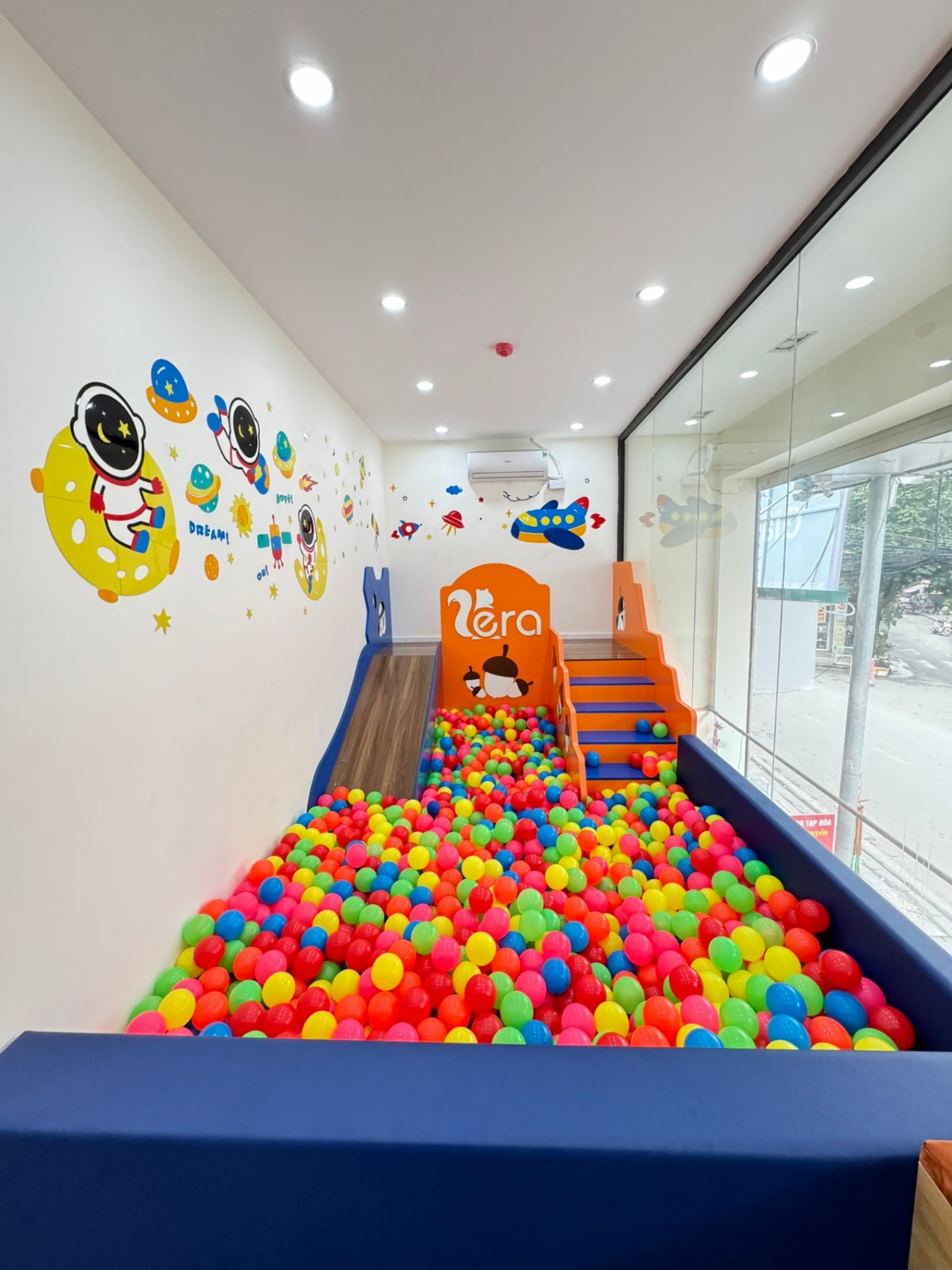 Slide 21fcabbd-2b63-4afe-84dc-da730bce2343