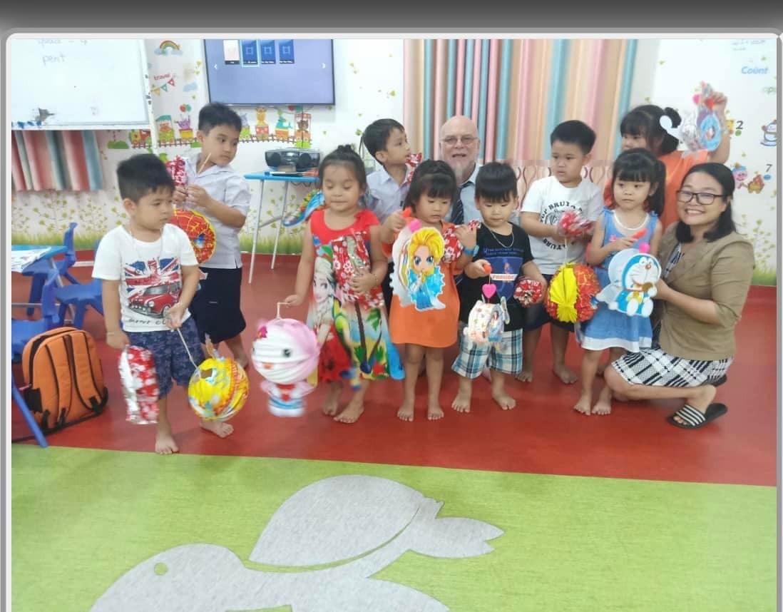 Slide 6585c6e1-4a90-45eb-8d6e-668bf4749a2b