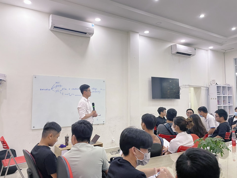 Slide 4c1599ea-9dea-4f4e-a3de-c9e9b38c760e