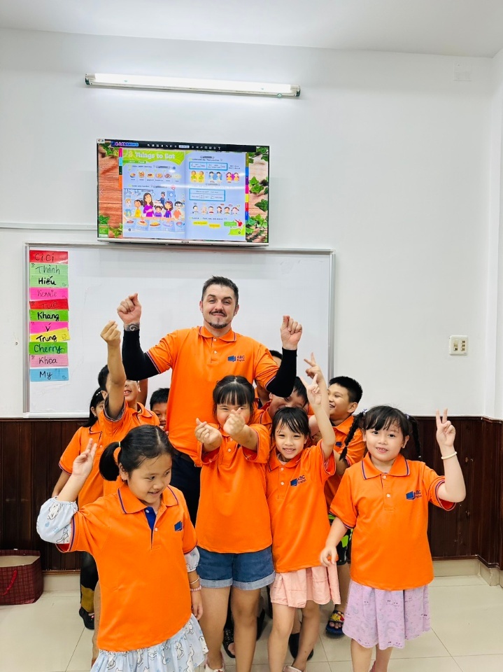 Slide 9b17962b-a20a-4e9c-9cb6-900628fdc877