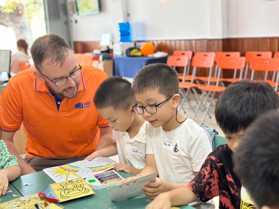 Slide a5b951de-f16f-49db-8962-b7832ff9a204