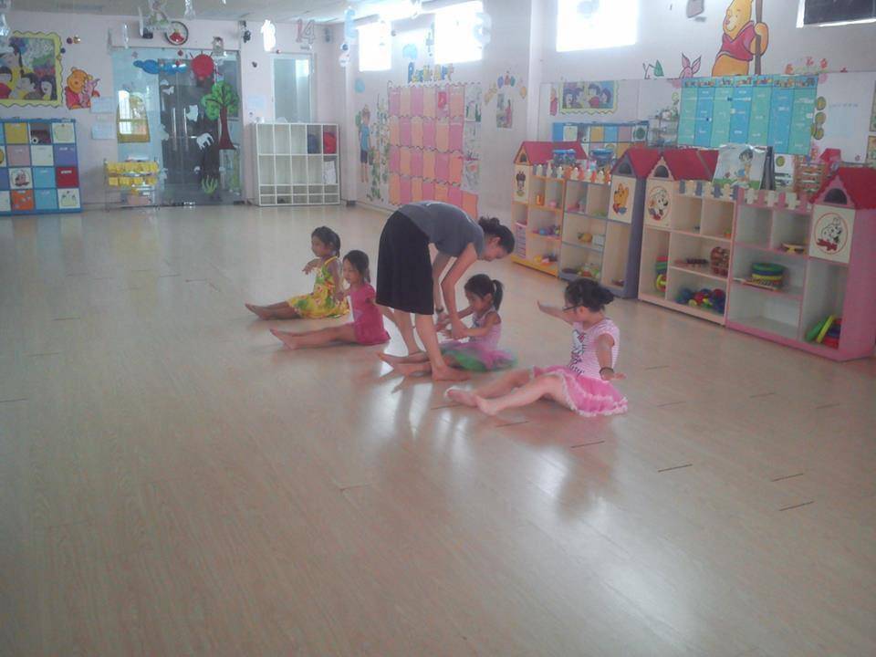 Slide 02497595-302b-44da-be3b-e56aa01dbb24