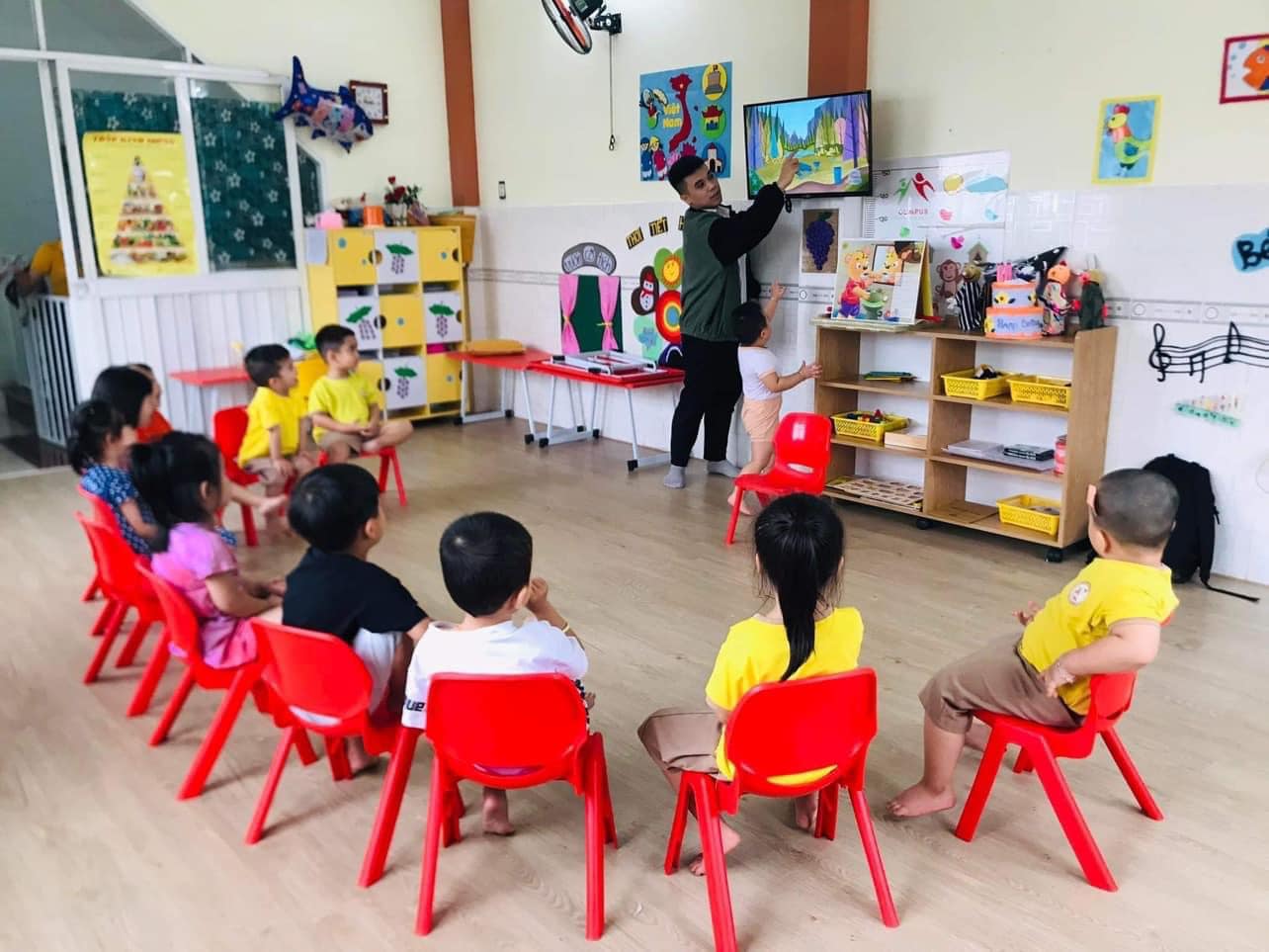 Slide 674ffa83-c3df-4986-b5ec-2a0686c3dd74