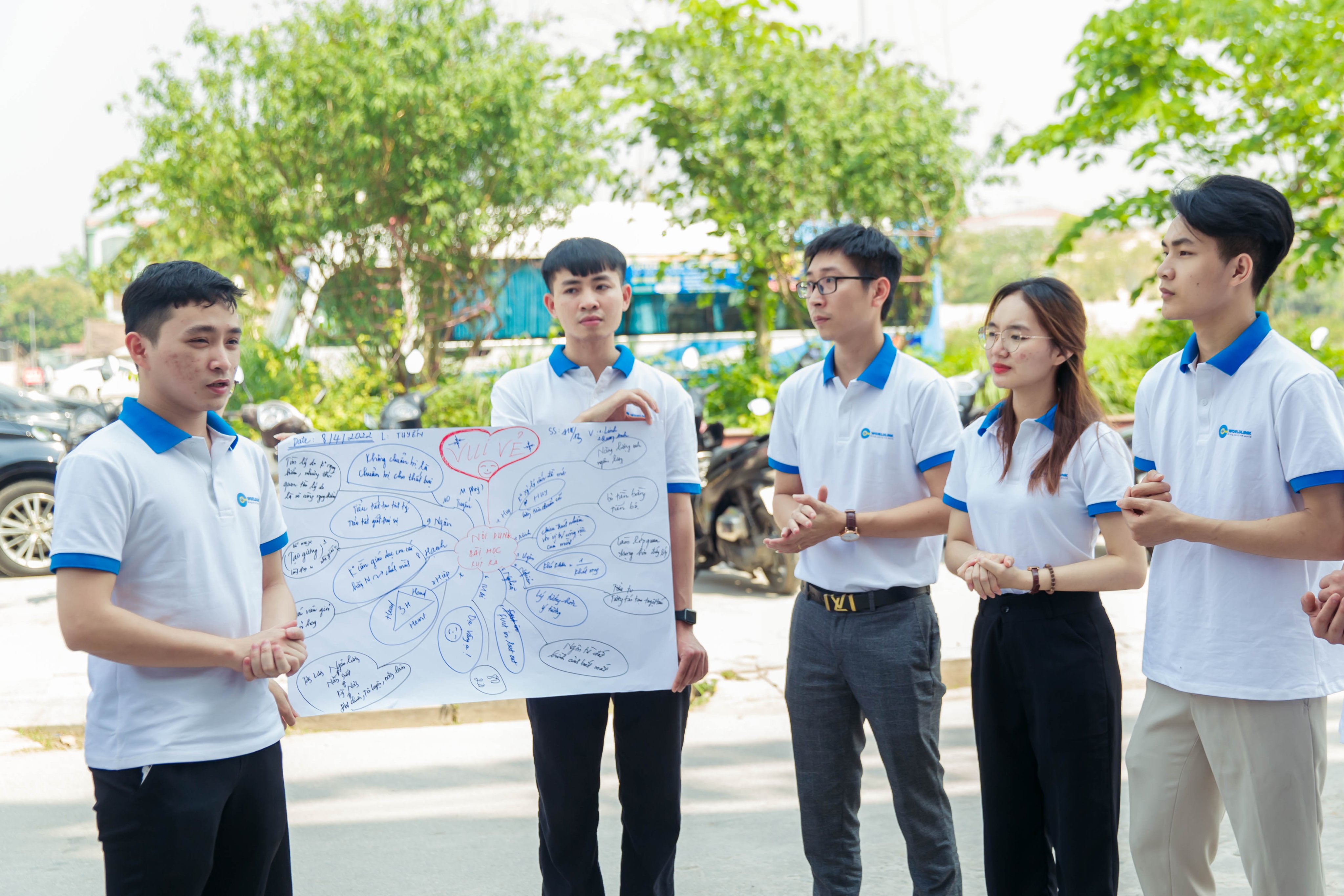 Slide 340bcd1a-f90f-4509-ac26-ae65ccb9f26a