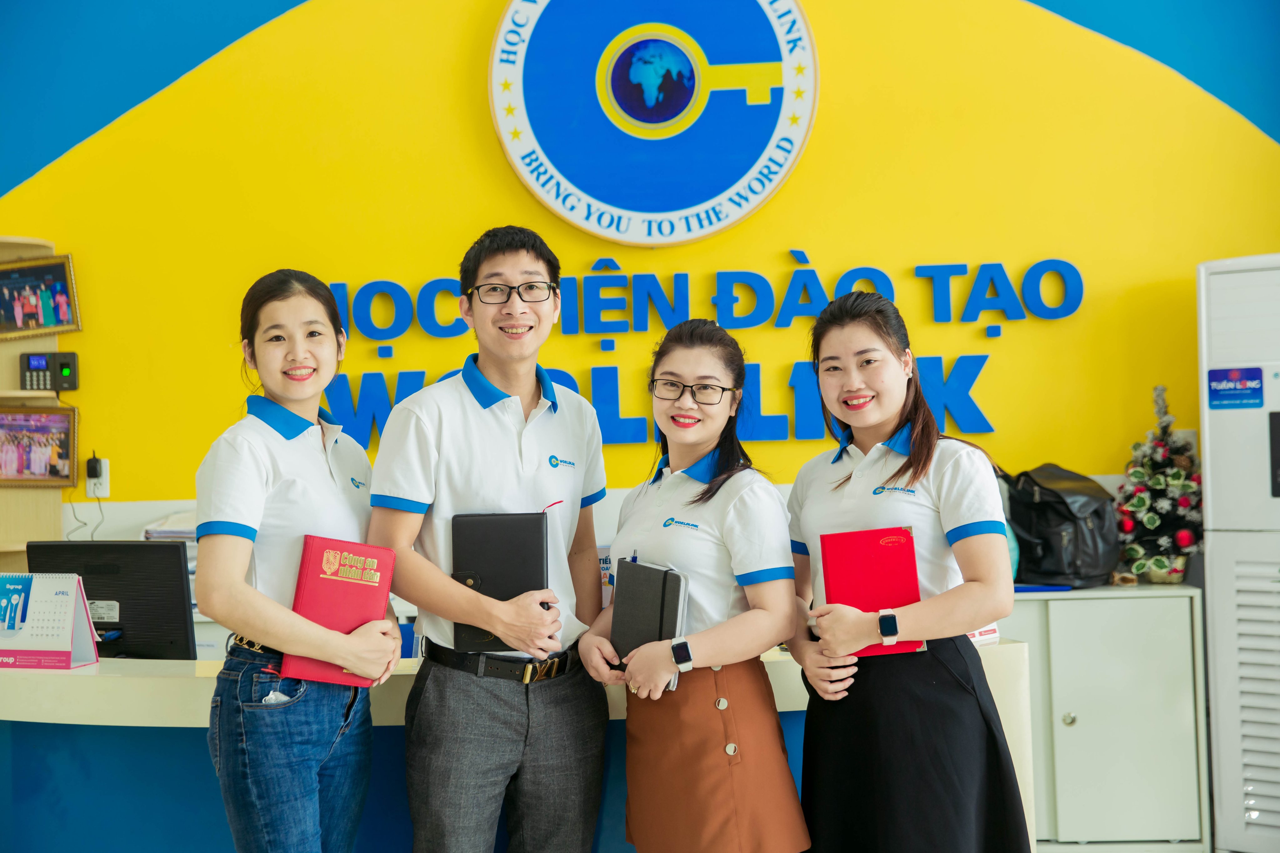 Slide b1024bc2-c112-4af8-b1b9-5ccd18f05872