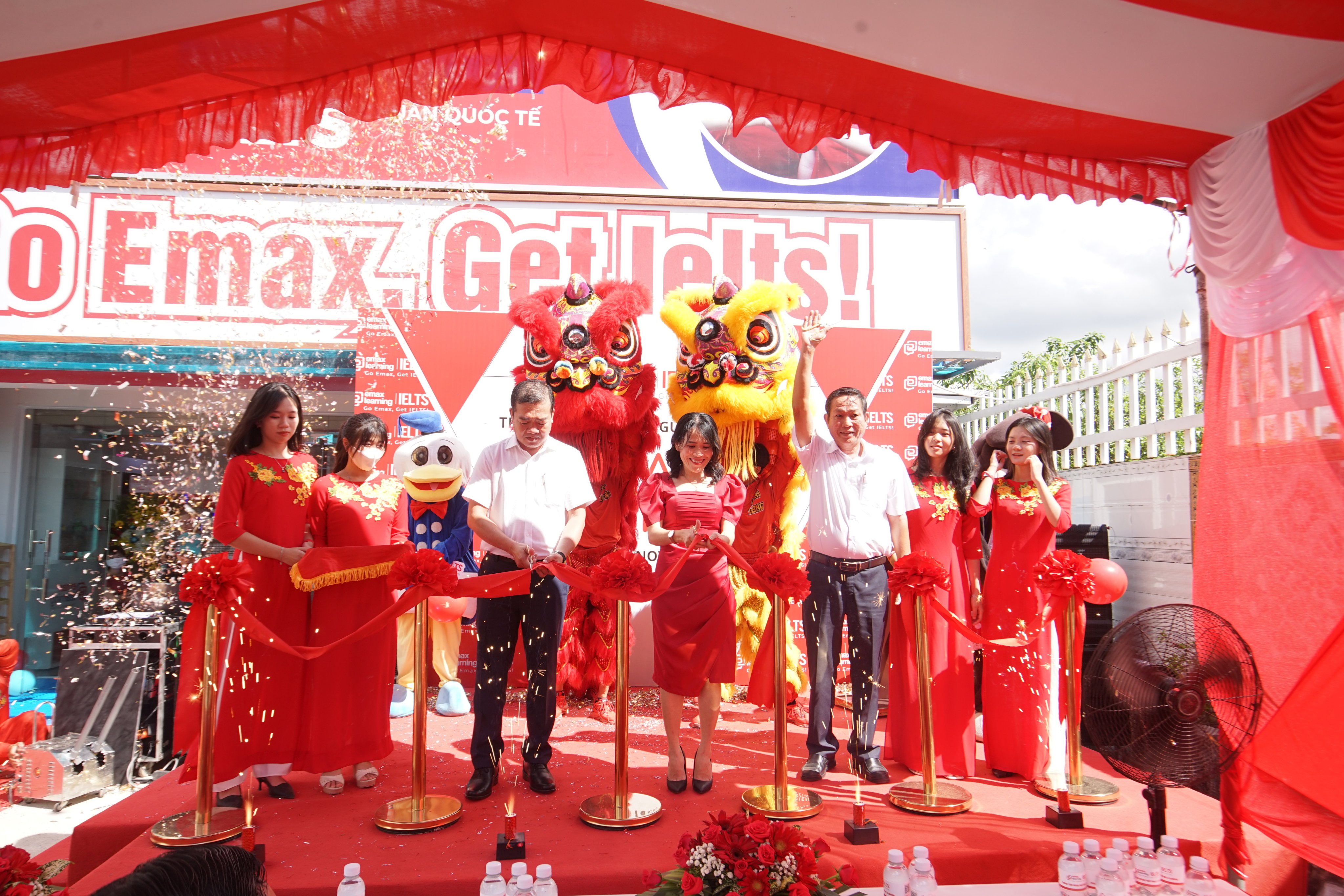 Slide dccdb50e-04a5-4ec7-85c4-6087789d3a1b