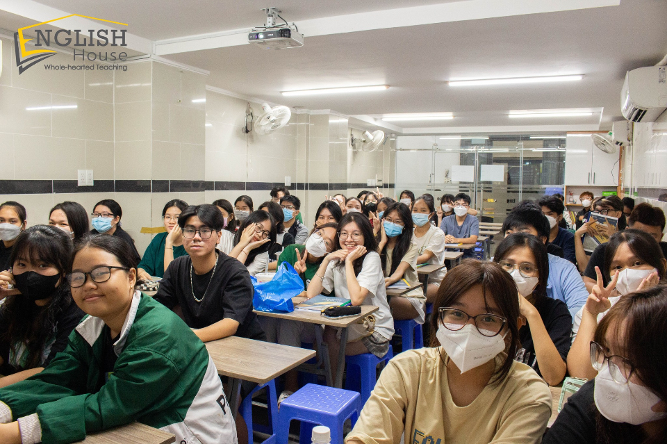 Slide e9d43a79-593c-499c-9837-9b697fbb44c3