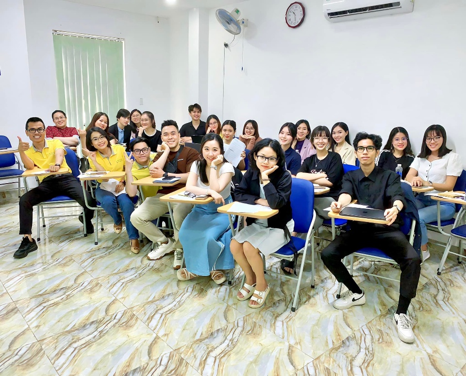 Slide c7fb5916-cd80-45ec-a203-25536112a272