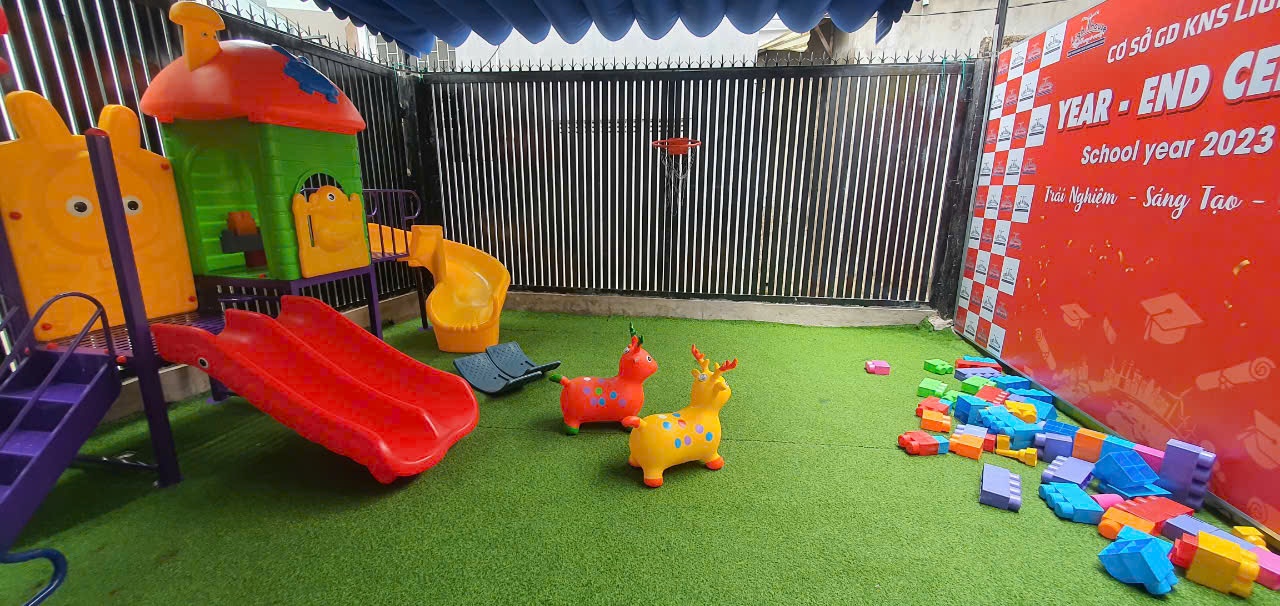 Slide 654bedbe-0c71-4e20-a2fb-95889f7d4663