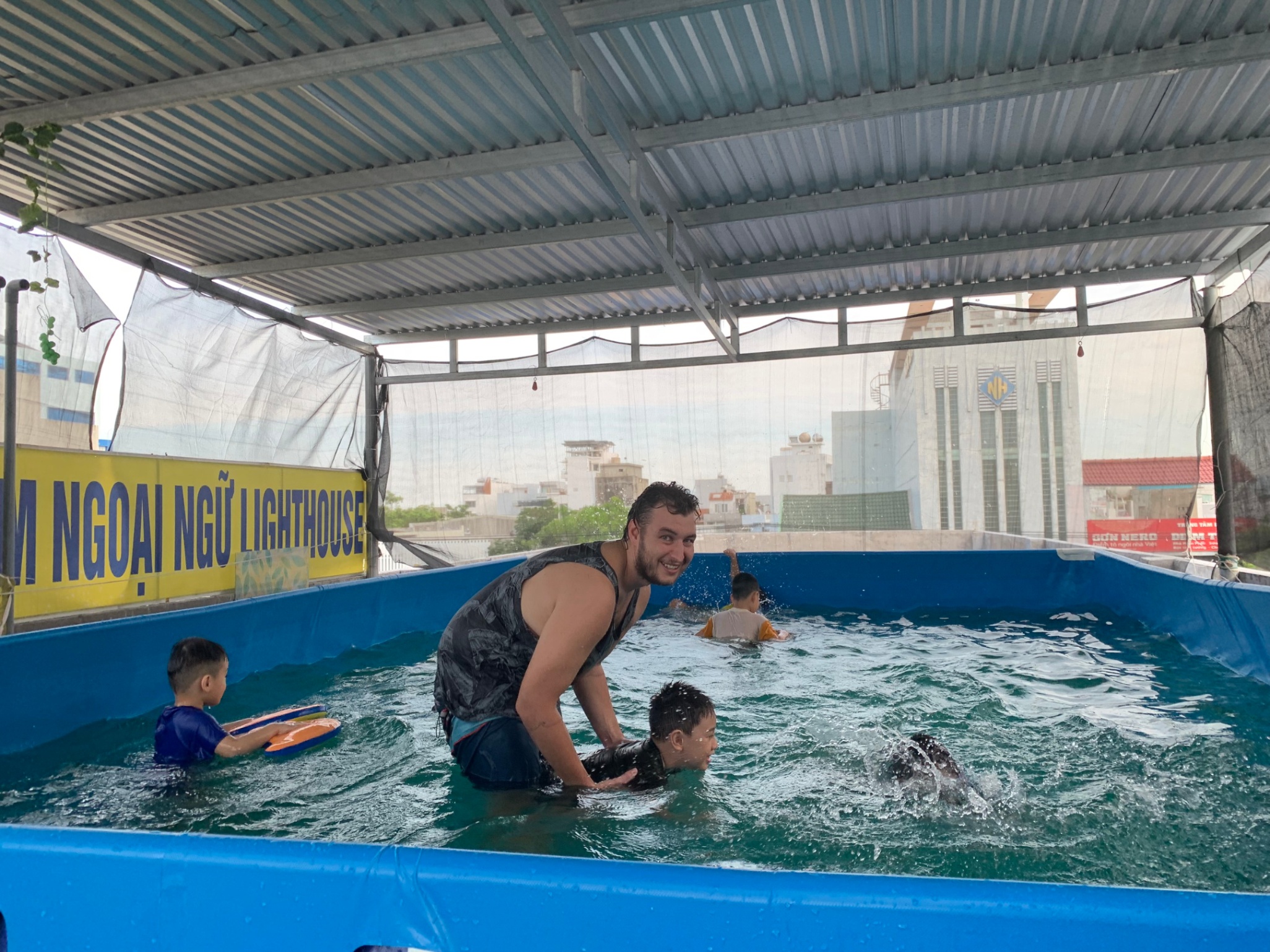 Slide 8dbd0240-3857-4550-ab1d-6f104a6b09a9