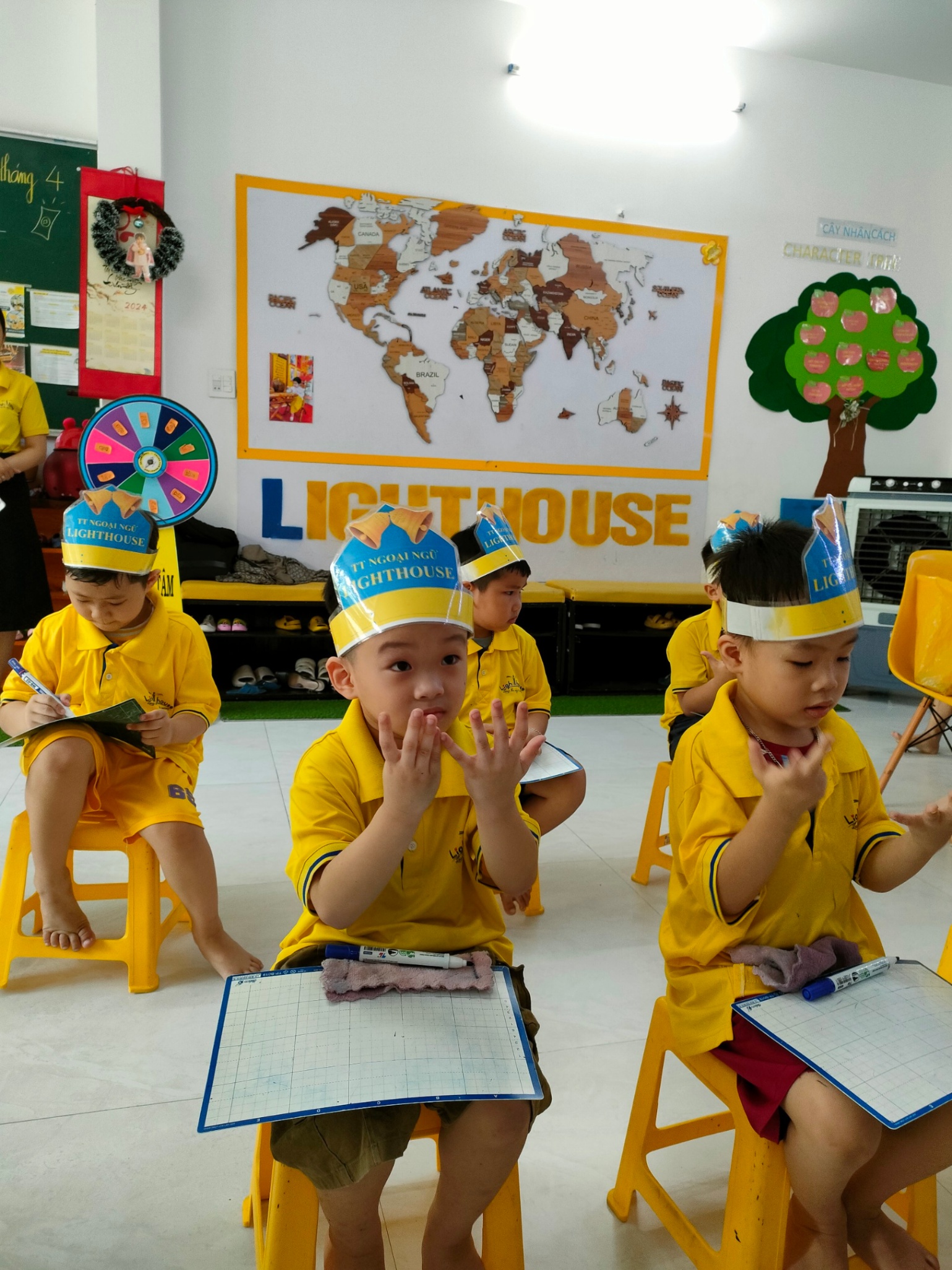 Slide 27713d31-a2dc-45e7-8474-2378b6cacbce