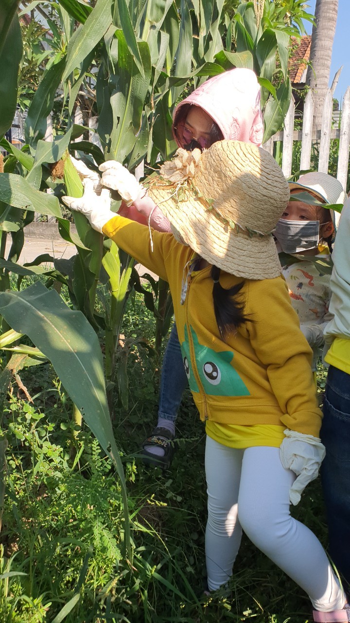 Slide 9d6d3d5e-75c8-4a6e-945f-6fc768b694ad