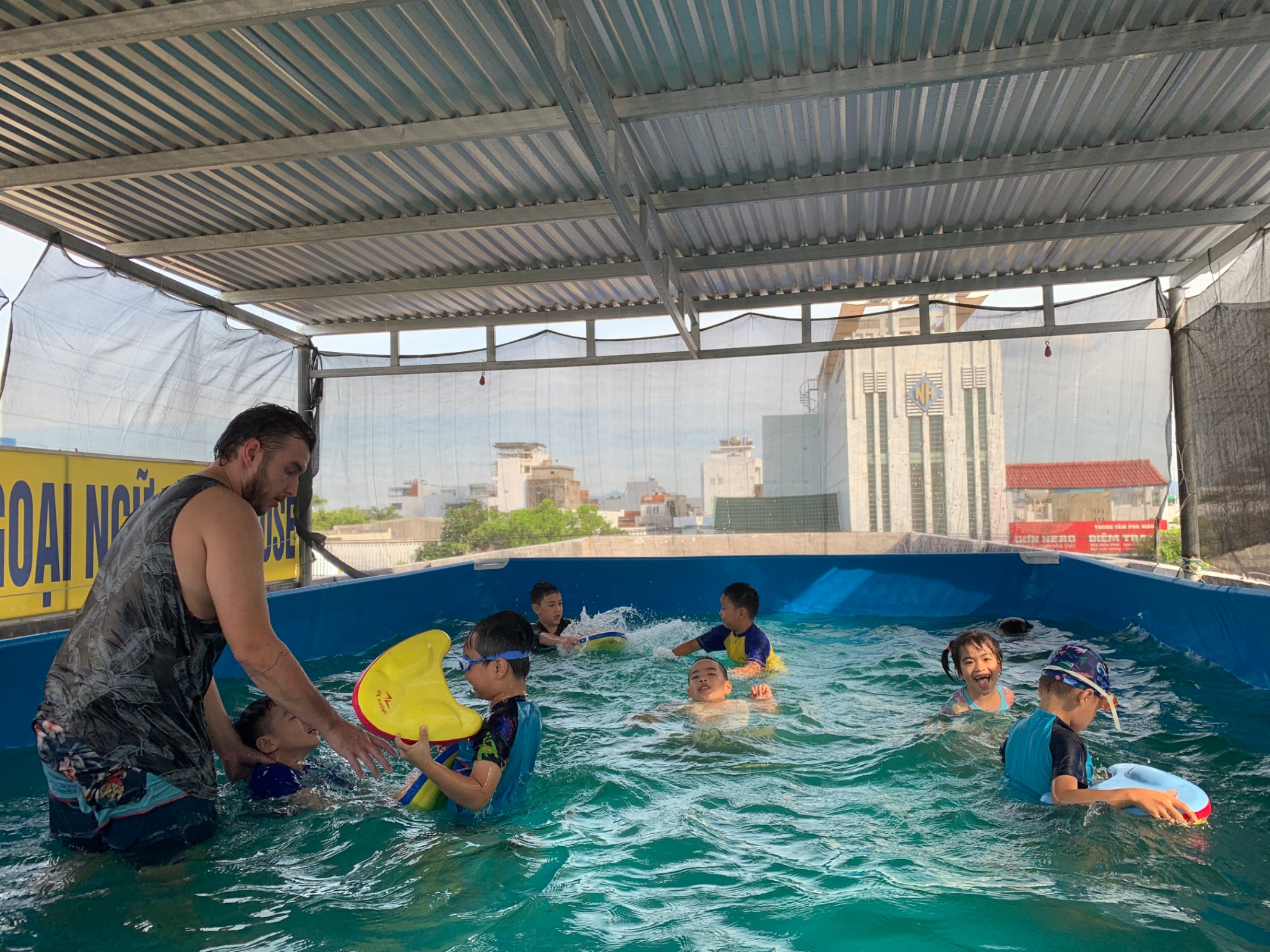 Slide a2d4e065-60c9-40bf-b4c4-a82f05a541c6