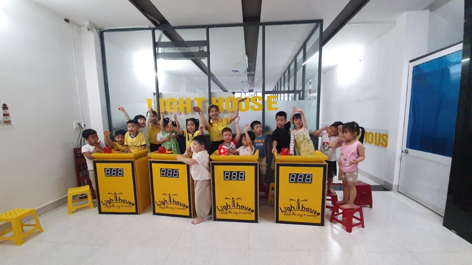 Slide 5035a646-b5ab-4643-83d9-313ba011ca40