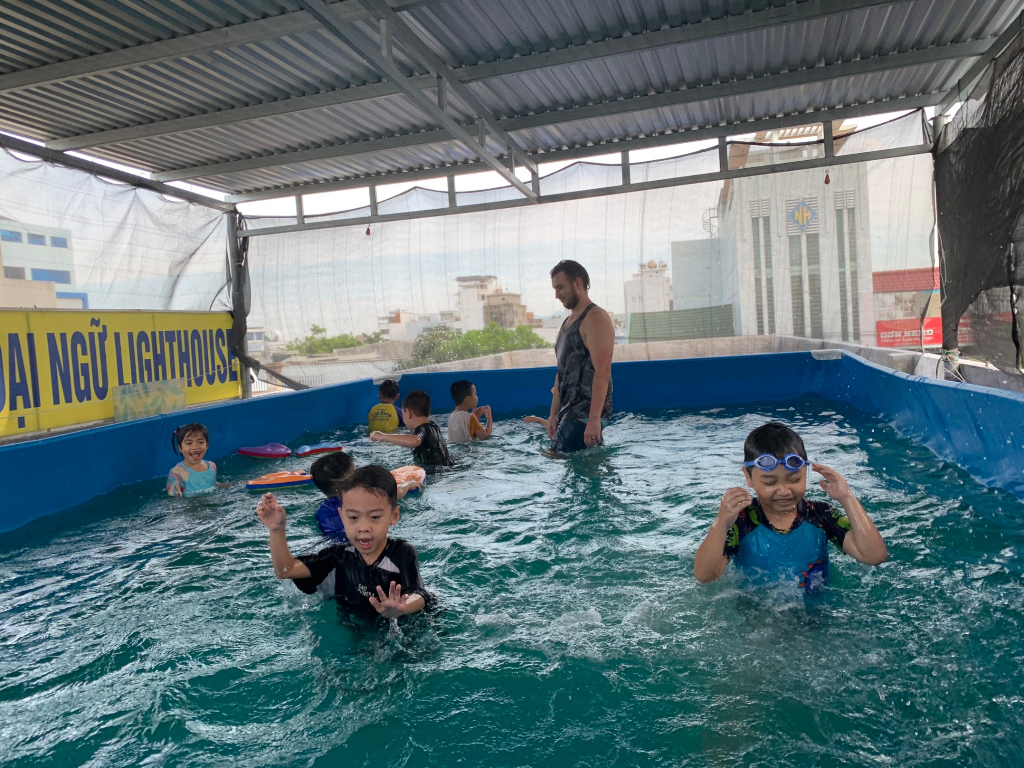 Slide 46897094-8ceb-402a-9356-f7e83e029a79