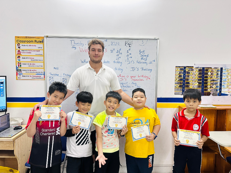 Slide e11ab61b-721d-48a0-96e7-73cfad88b8b2