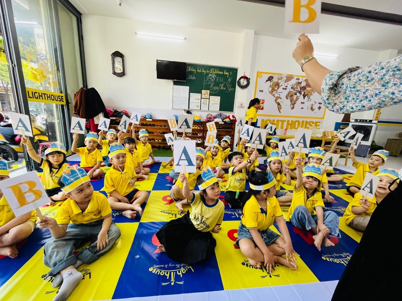 Slide de58323a-abb6-421e-a70d-812d3999f984