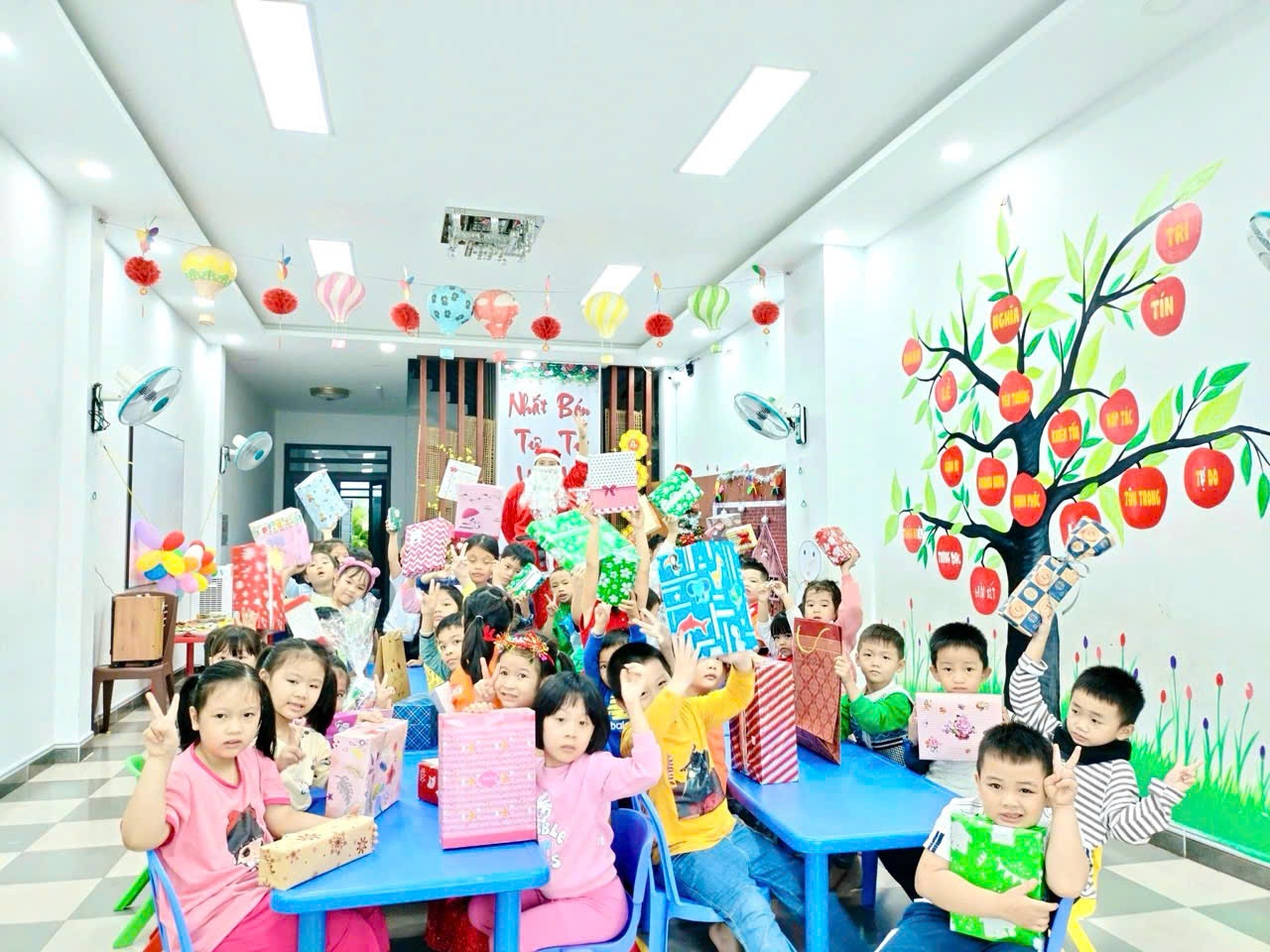 Slide f8545b9f-f56a-45e8-87bf-f549203e0480