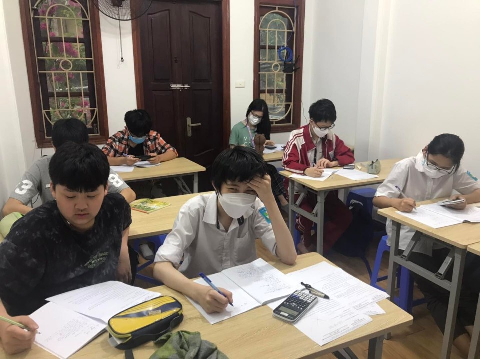 Slide 5cf54b43-ed2c-451e-94fc-e4b143e9bf26