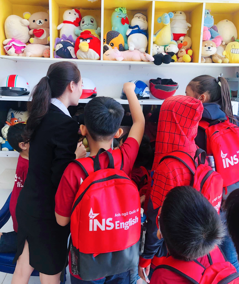 Slide 33518a6d-fbe7-458b-93aa-9764484838f2