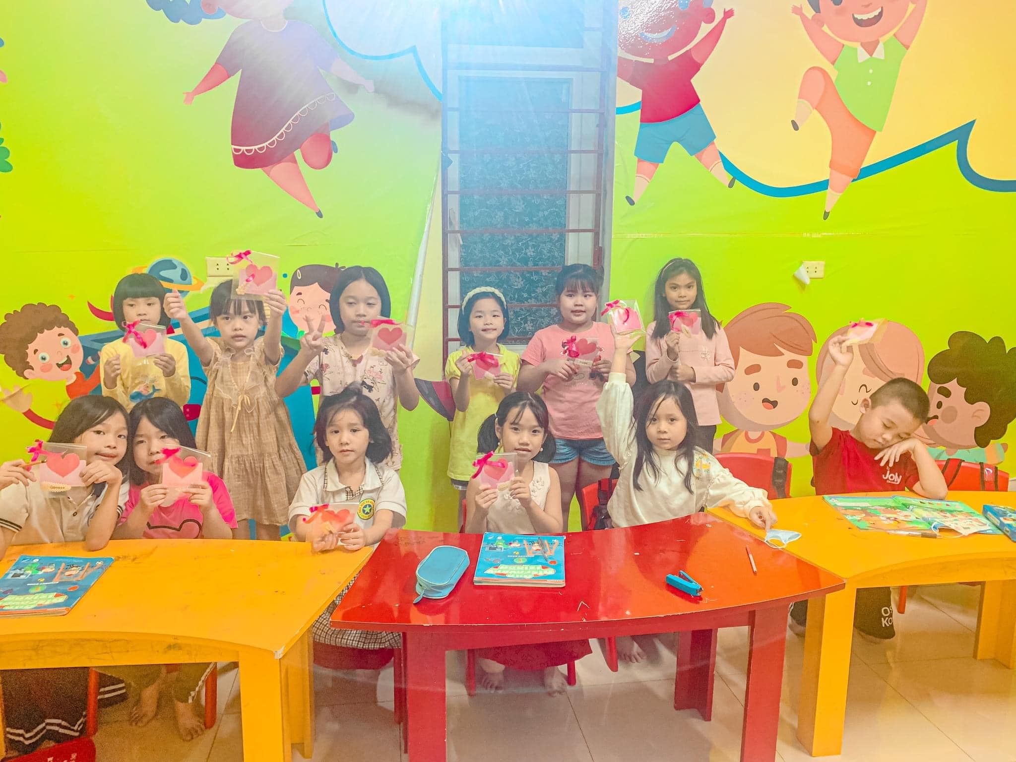 Slide 348a9d0f-6f5c-4307-a0d6-df8f12d78732