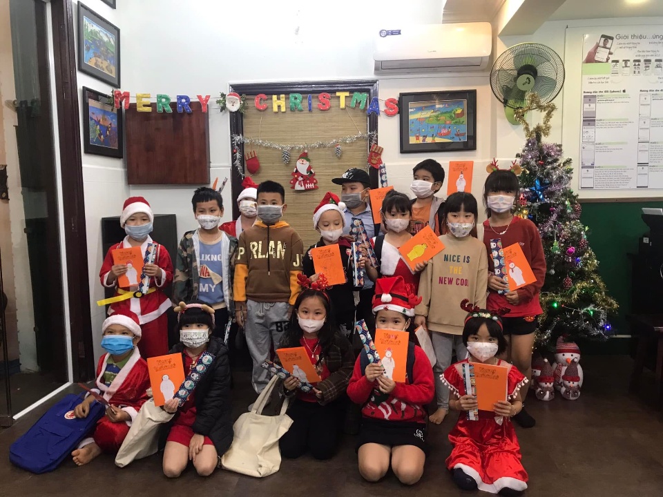 Slide db07792e-61c1-49ff-bc03-3c48e31e56a4