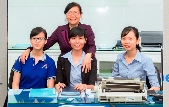 Slide 4ab32f27-ca8f-4db0-9c62-8e3a82273f17