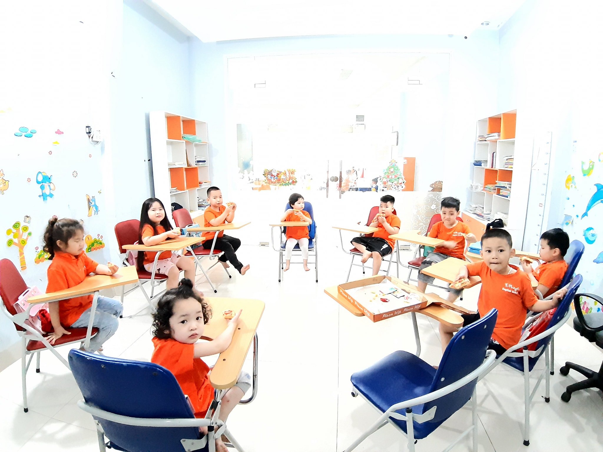 Slide 7cfd7b5c-b1fc-4d62-977b-2d633952cd50