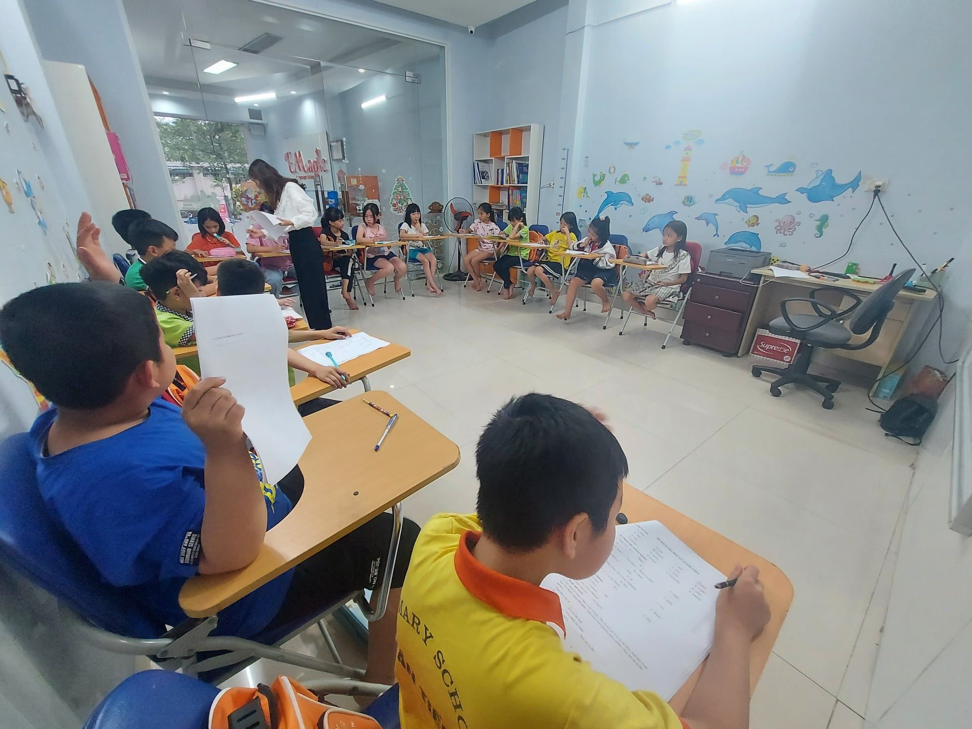 Slide 7c74fc19-e3d4-425e-b85b-dfd579b825c8