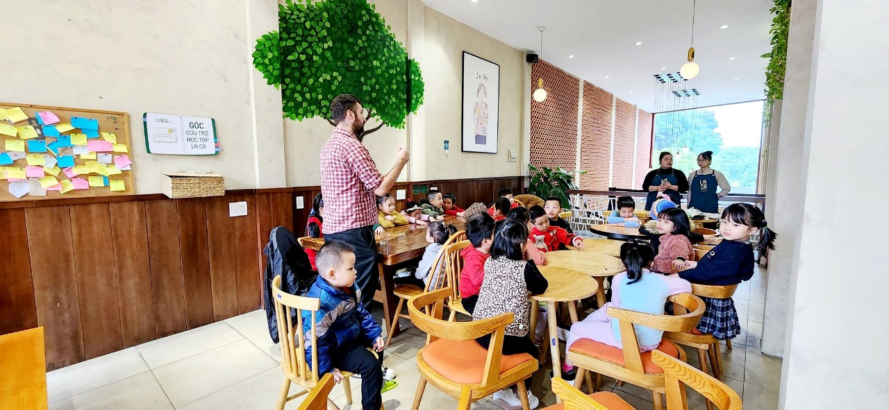 Slide 76300814-8729-4a2e-9e48-f21994f41842