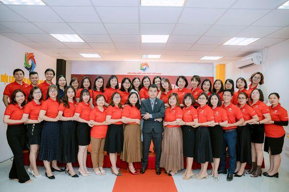 Slide c7d87c9c-c1f4-42ec-b5a7-3f453c067ec3