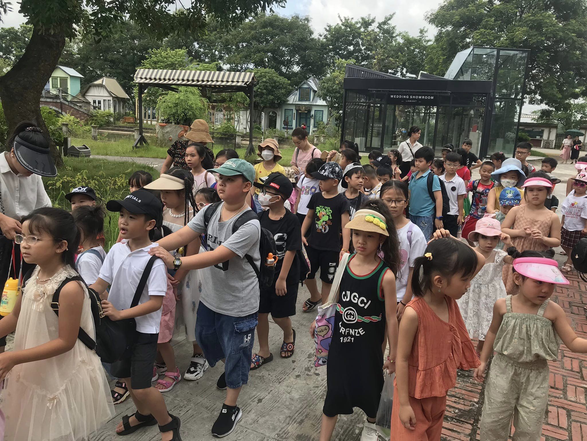 Slide a09daa9c-9b0e-417e-8e90-19fdcf34c909