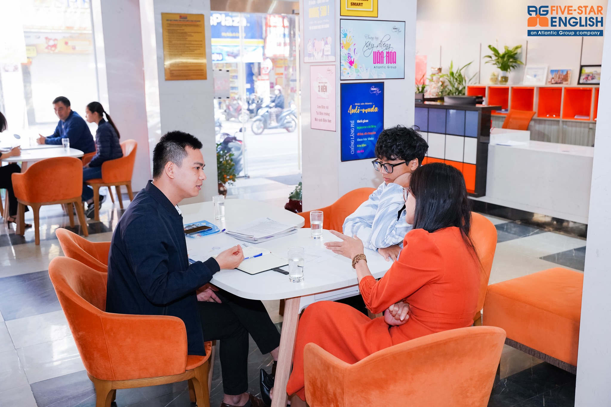 Slide 88032c78-197c-40ee-93e8-e0c8cb480b37