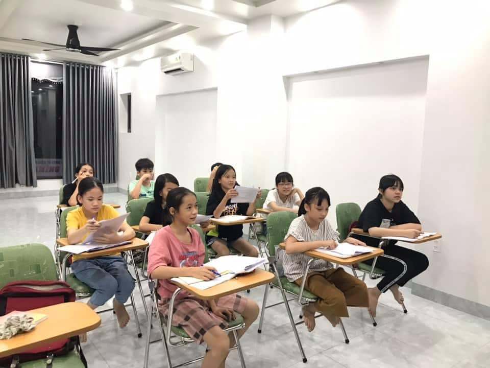 Slide 0a4bdc2e-3dae-4c0e-a28a-9550baa052b3