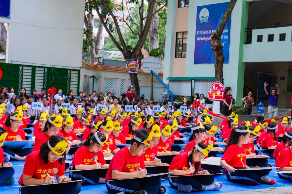 Slide 0210b610-9d1b-45db-a1a1-eeb408a59454