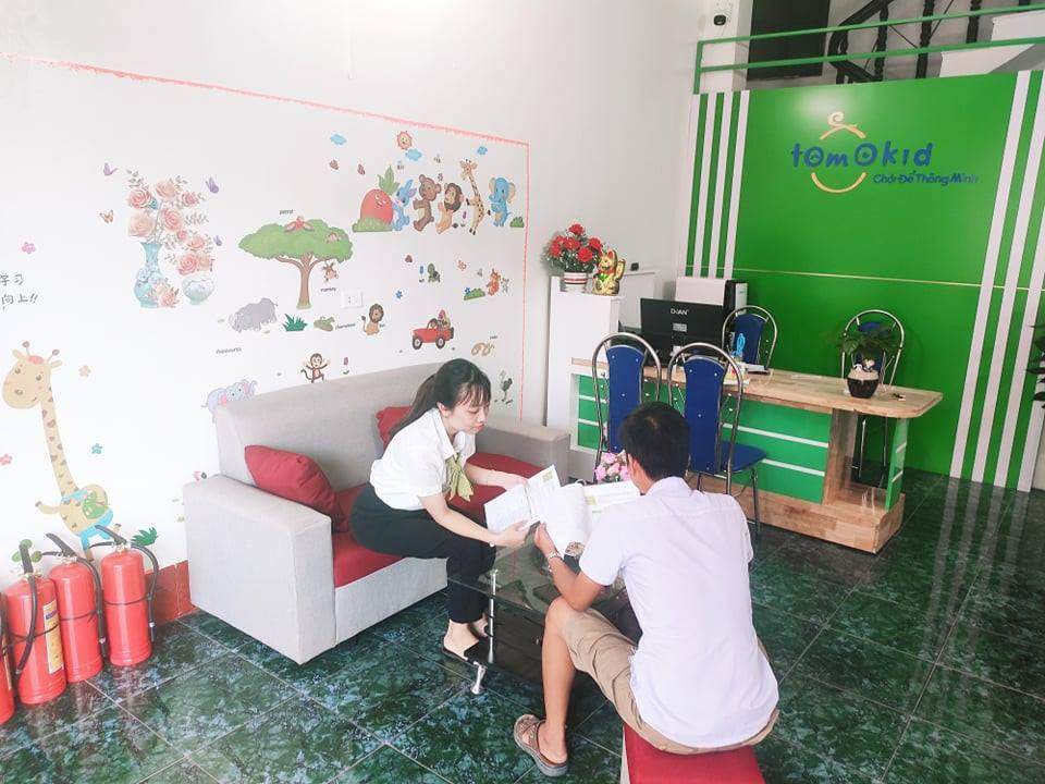 Slide 0f2f8f90-feb7-4587-92f3-d4ec233e67ea