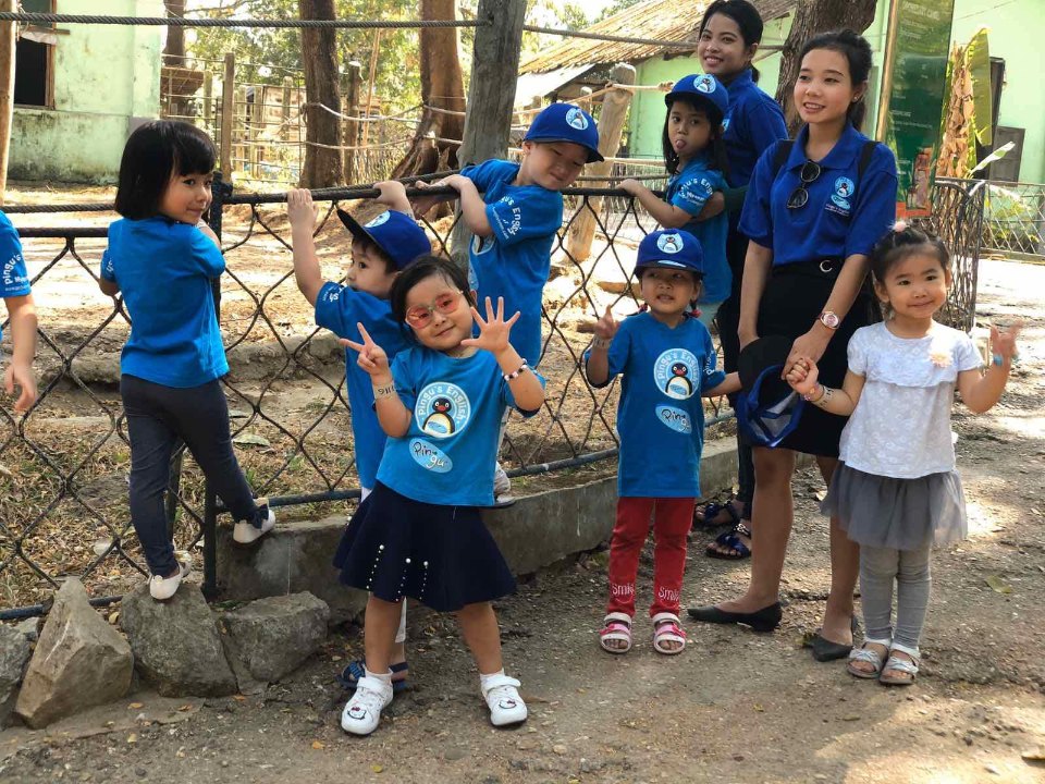 Slide dd9820d4-2e2c-401f-bc2e-81c07c72e32e