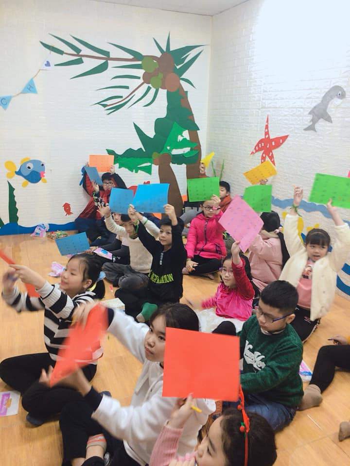 Slide a7081b99-1341-4762-91f1-46a7356985f1