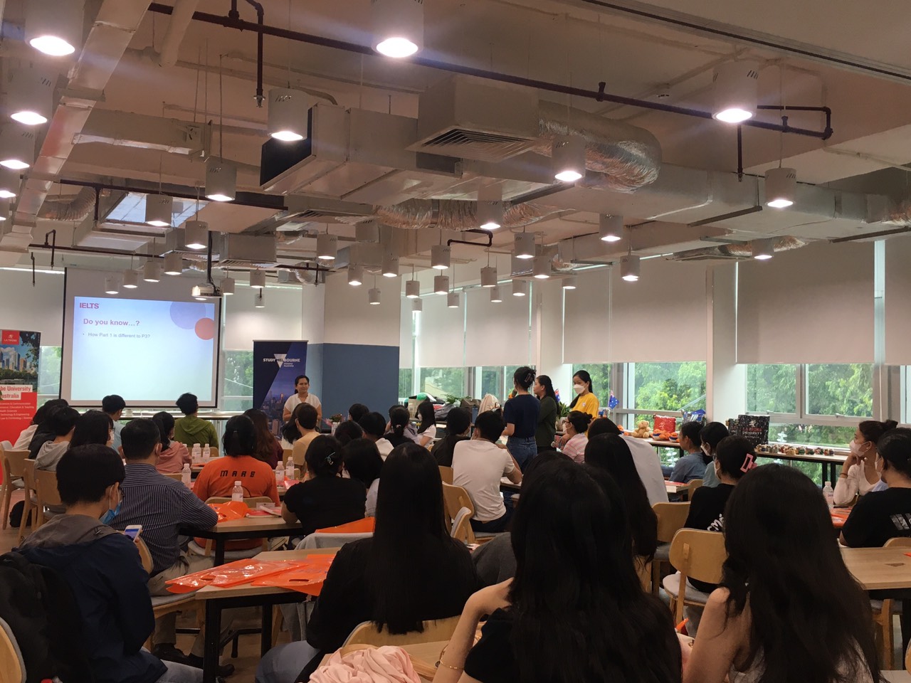 Slide b8c9aad8-6443-4cd4-84fe-f05df2692006