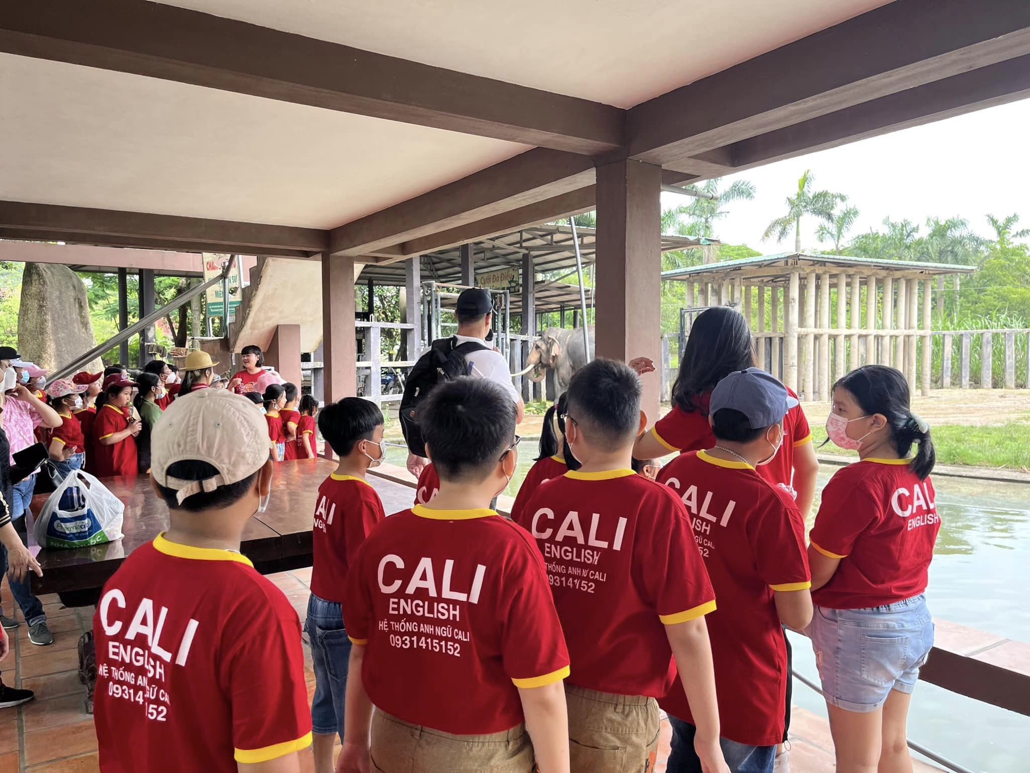 Slide e0276424-8c8a-47c3-bc28-381406b13bda