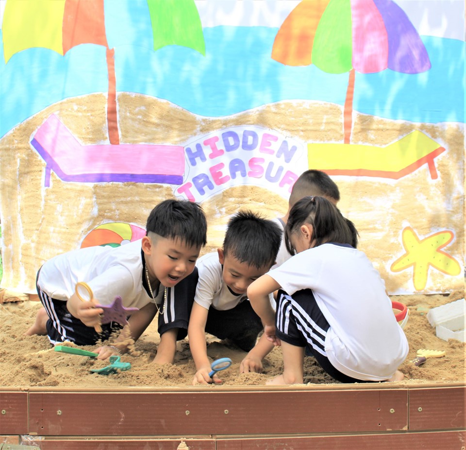 Slide a5a2b1fc-4a02-43ca-9cbc-49581aa77d4a