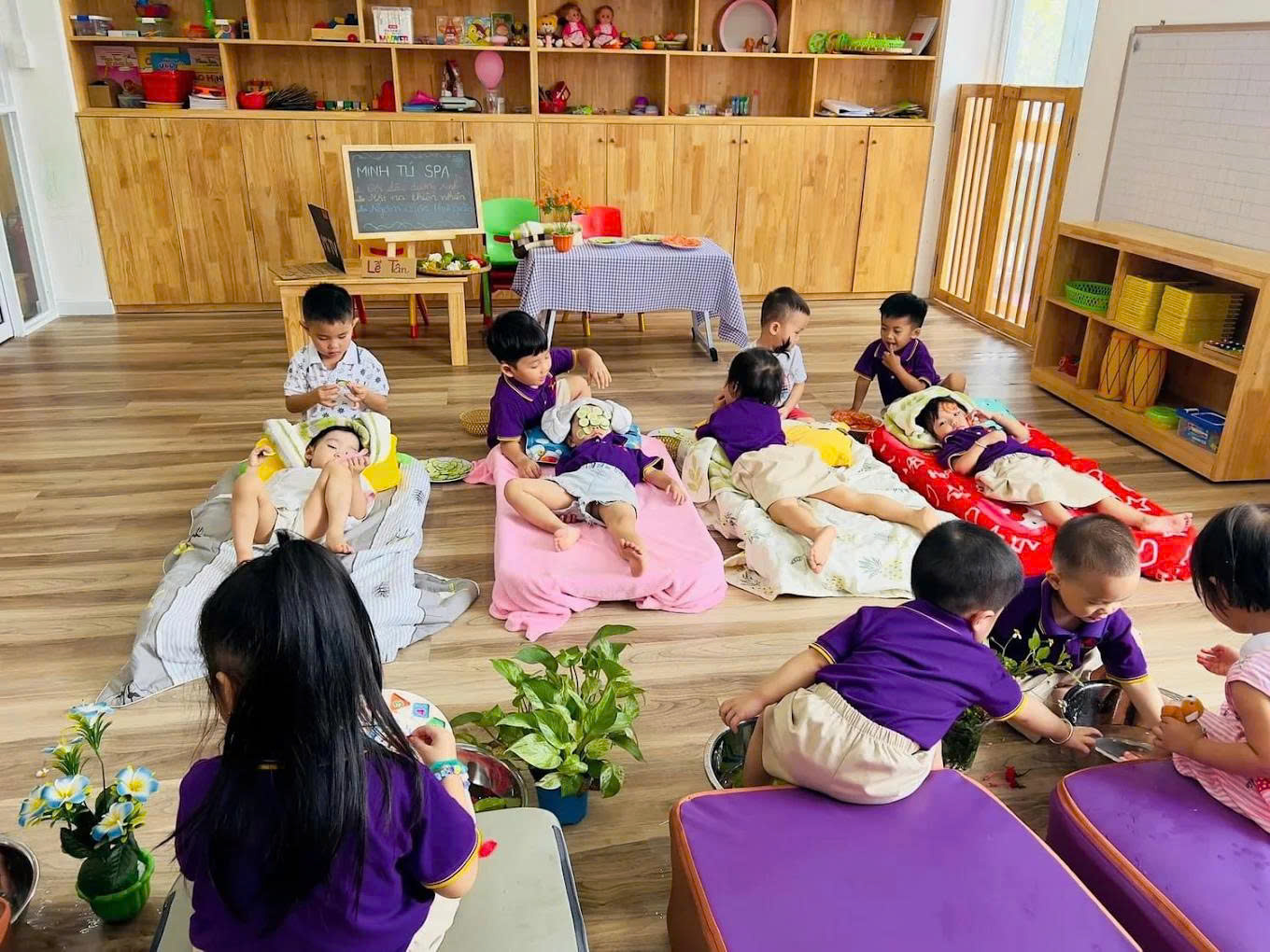 Slide d8278332-09c0-489b-b4bd-b0eb1435914d