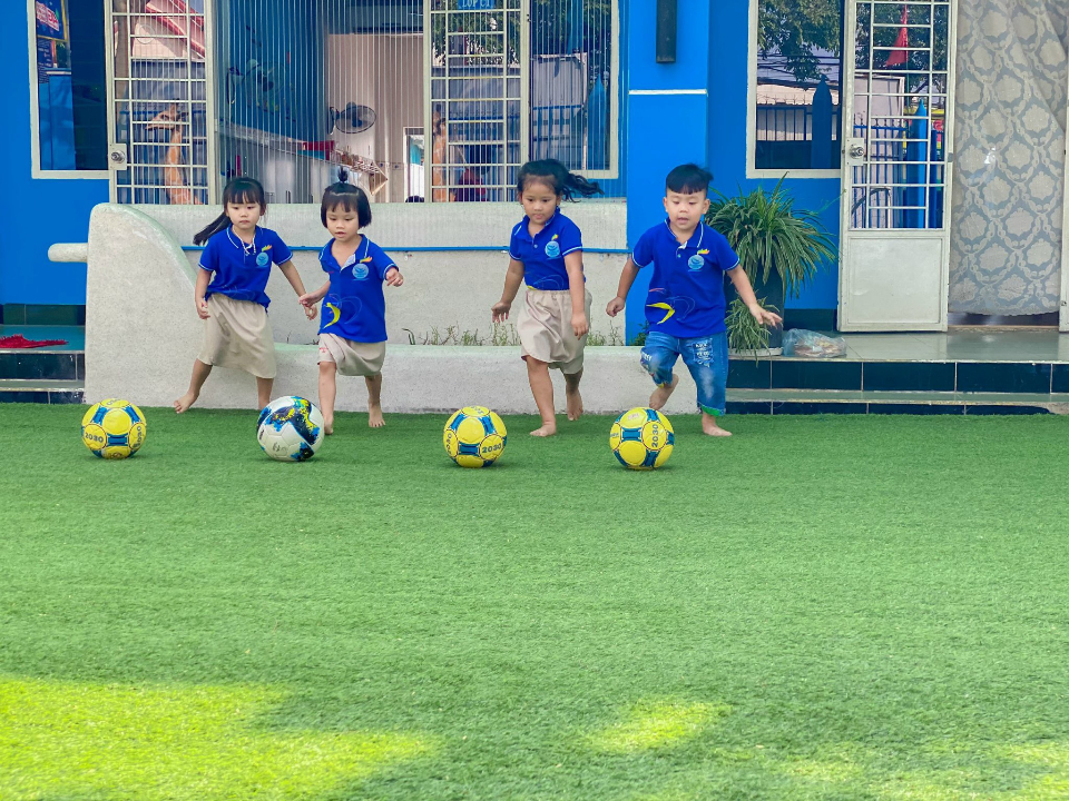 Slide 3221b16b-19bd-4fbb-b330-df5da07da9ff