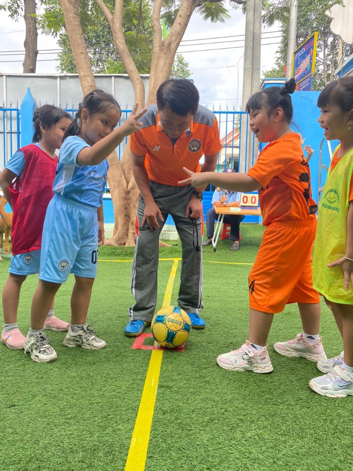 Slide ab645692-7fbb-4208-b725-0247593188e6