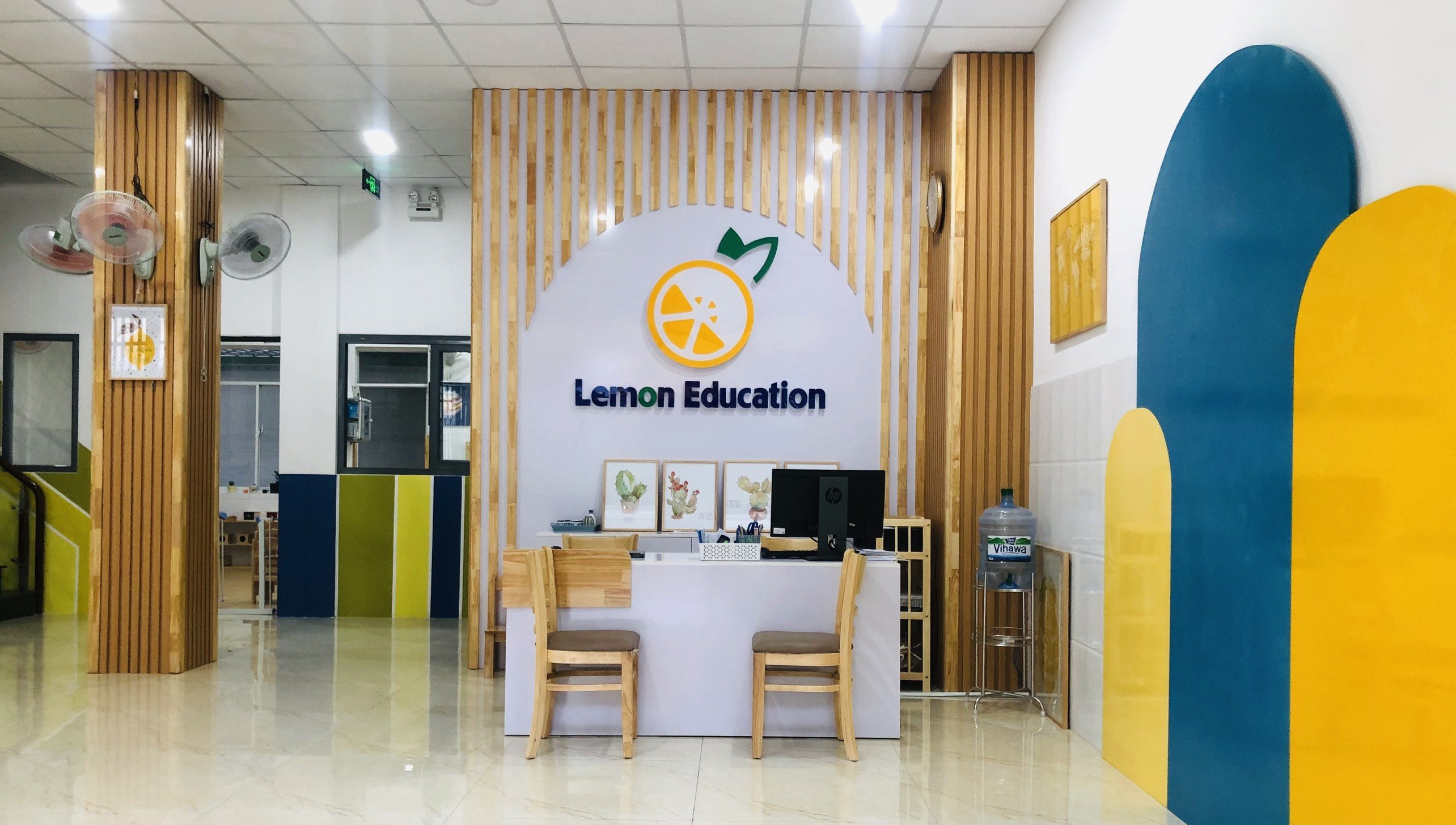 Slide 7070f3c6-a1bb-49f9-943b-1f7ba3a075b8