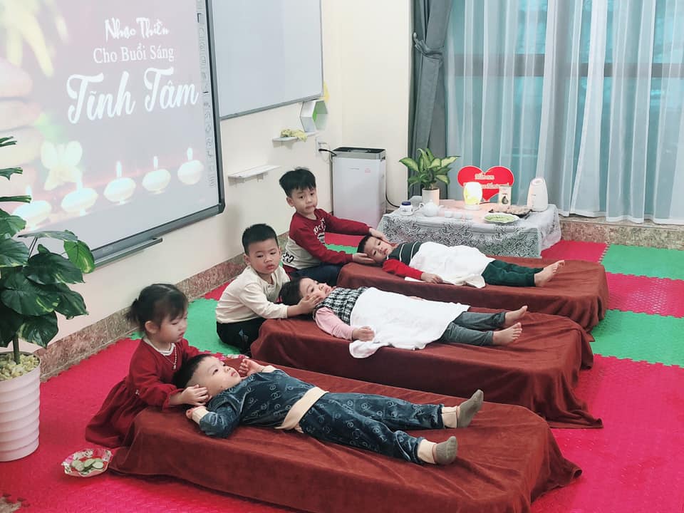 Slide 7d0ce842-5ea7-4f81-bcb0-b81536d8fa5c