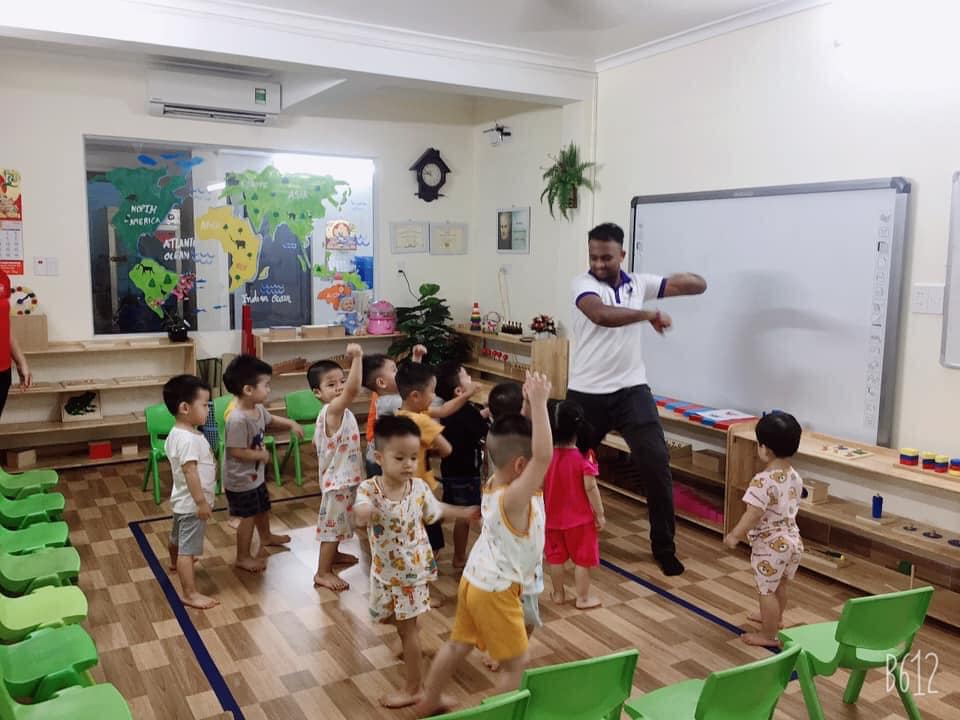 Slide b02b76a3-6c9a-43c8-9405-e5096c0be188